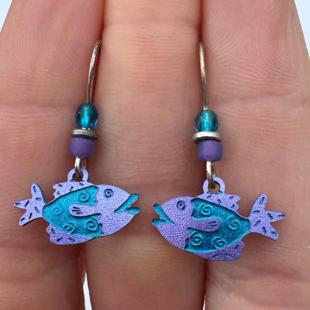 Oilslick iridescent handmade earrings fish dainty one of a kind blue purple - Picture 4 of 8